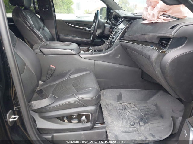 Auction sale of the 2019 Cadillac Escalade Platinum, vin: 1GYS4DKJ7KR246191, lot number: 12065507