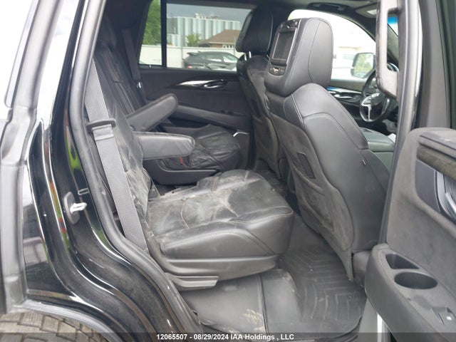 Auction sale of the 2019 Cadillac Escalade Platinum, vin: 1GYS4DKJ7KR246191, lot number: 12065507