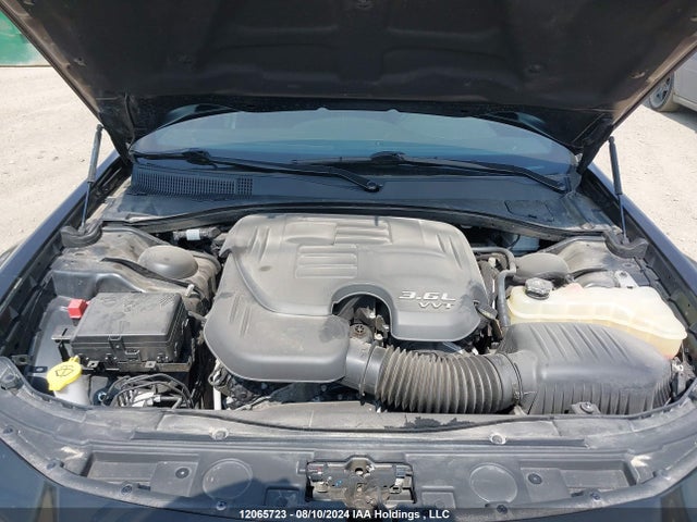 Chrysler 2017 2017 2C3CCABG5HH624098 Image 10