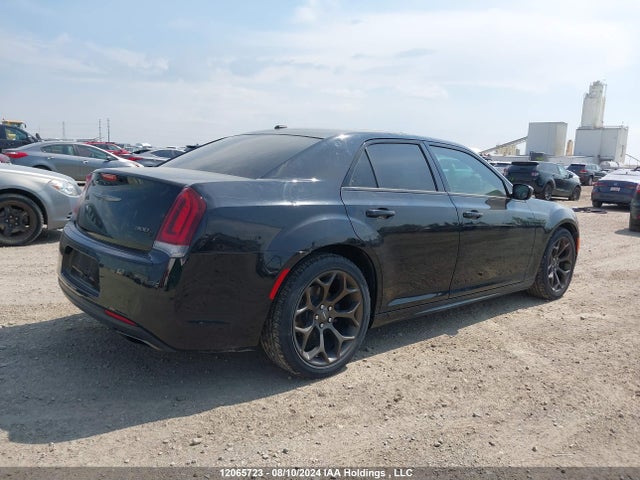 Chrysler 2017 2017 2C3CCABG5HH624098 Image 4
