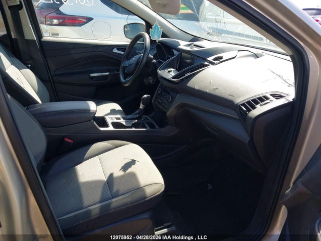 1FMCU0GD9HUC29660 Ford ESCAPE SE