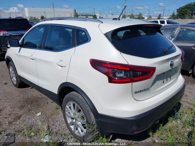 JN1BJ1CV4LW267973 Nissan Qashqai Sv 4d