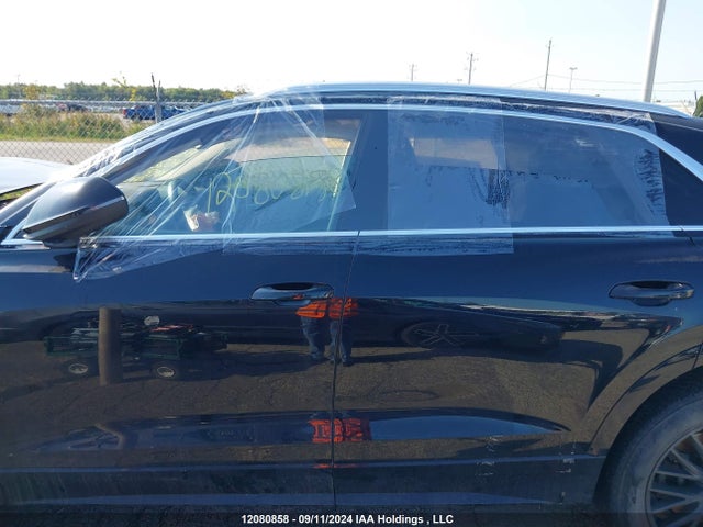 WA1CVAF13KD028093 Audi Q8