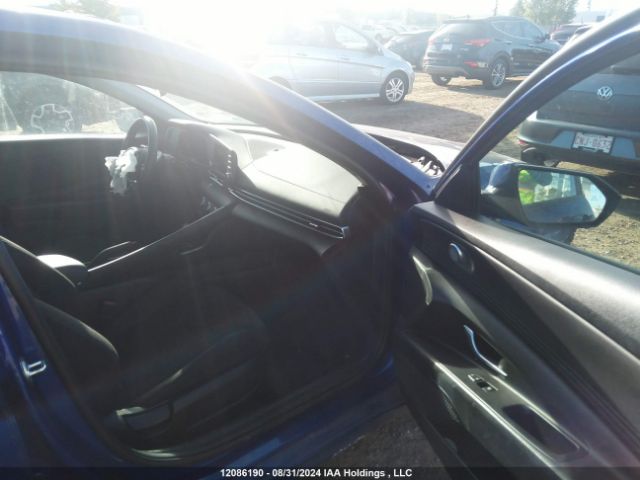 KMHLM4AG5NU335058 Hyundai ELANTRA SEL
