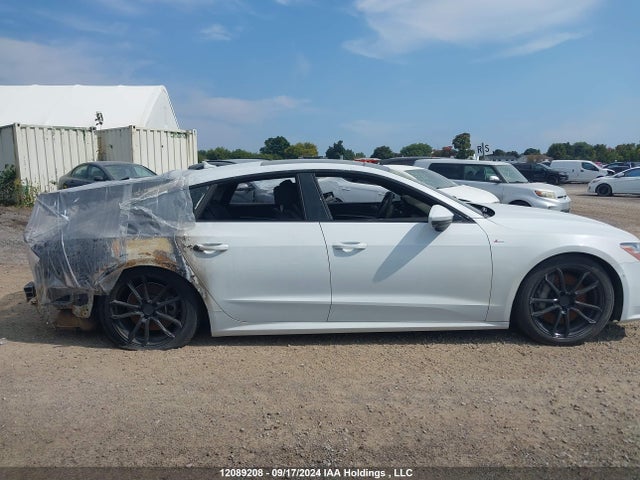 Audi A7 2019 WAUV2AF27KN047012 Image 14