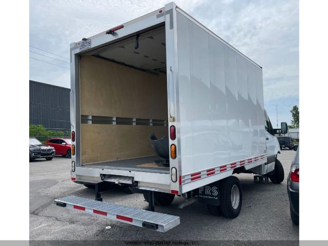 W1X8N26Y5RN279541 Mercedes-Benz Sprinter Cab Chassis
