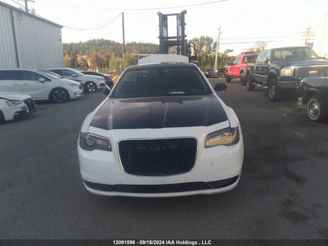 2C3CCARG3HH535832 Chrysler 300 Touring