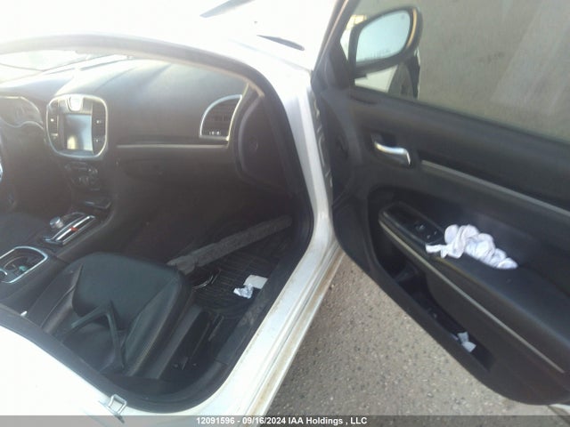 2C3CCARG3HH535832 Chrysler 300 Touring