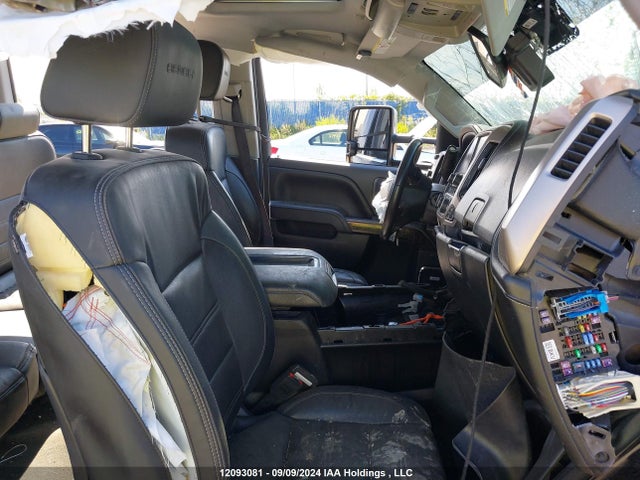 12093081 :رقم المزاد ، 1GT120E8XFF644673 vin ، 2015 Gmc Sierra 2500hd مزاد بيع