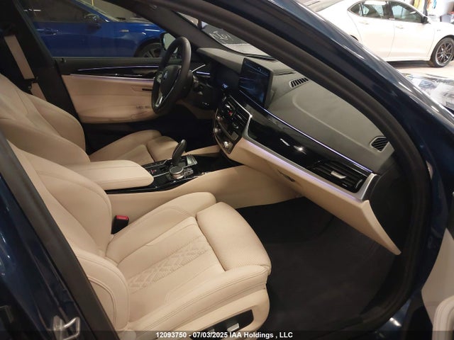 WBA33AG01PCM57325 BMW 530e