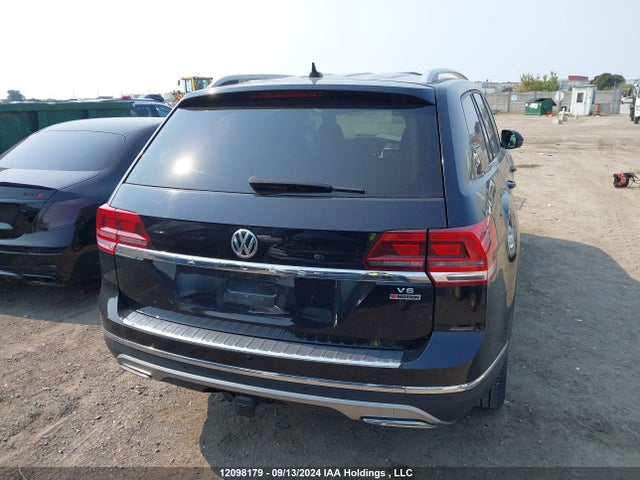 Volkswagen fsi 2018 1V2MR2CA5JC550204 Image 16