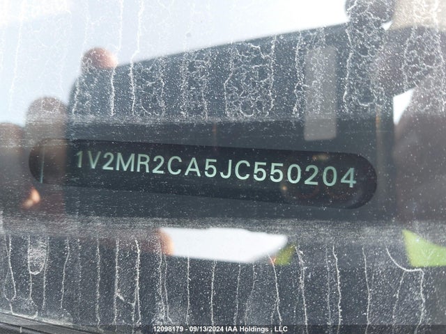 Volkswagen fsi 2018 1V2MR2CA5JC550204 Image 19