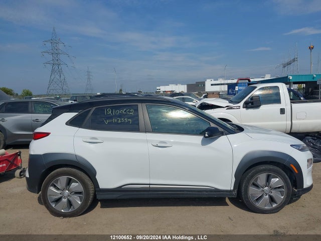 KM8K23AGXMU113559 Hyundai Kona Electric Preferred With Two-tone Roof