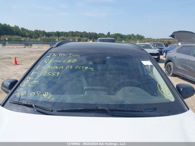 KM8K23AGXMU113559 Hyundai Kona Electric Preferred With Two-tone Roof