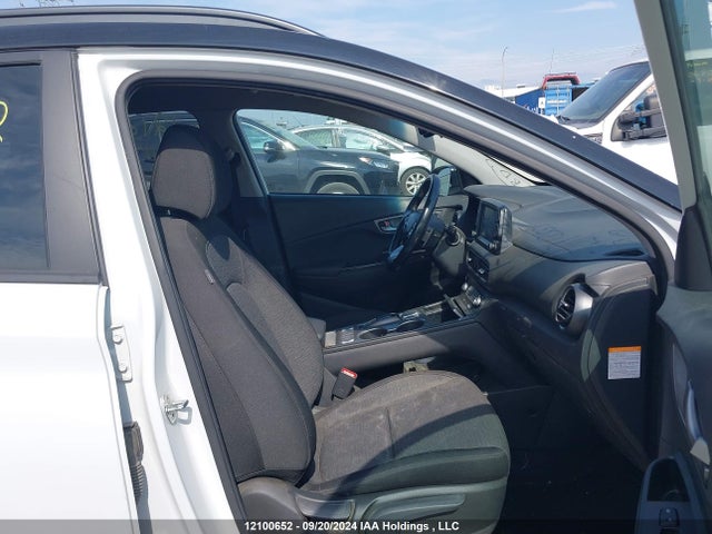 KM8K23AGXMU113559 Hyundai Kona Electric Preferred With Two-tone Roof