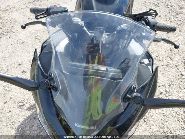2020 Kawasaki Ex400 მანქანა იყიდება აუქციონზე, vin: JKAEXKG10LDA77814, აუქციონის ნომერი: 12105067