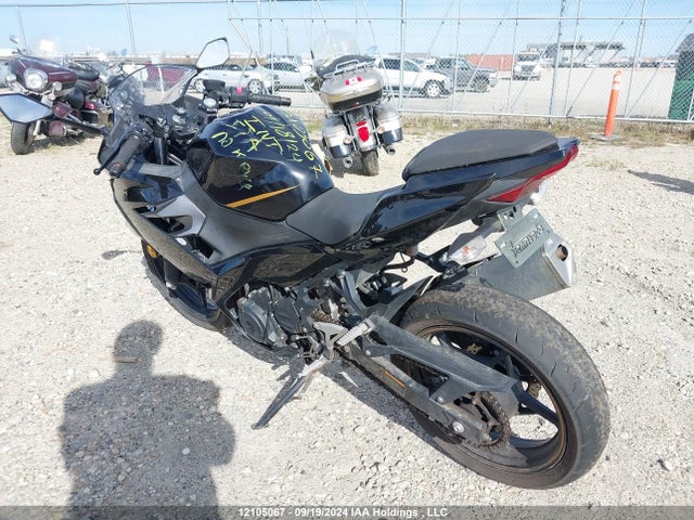 2020 Kawasaki Ex400 მანქანა იყიდება აუქციონზე, vin: JKAEXKG10LDA77814, აუქციონის ნომერი: 12105067