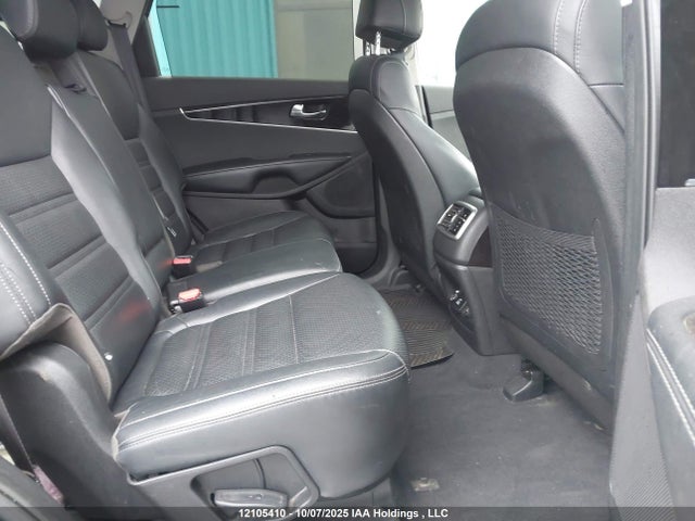 5XYPHDA57HG306837 KIA Sorento