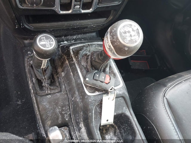 1C4HJXEG6MW869722 Jeep Wrangler