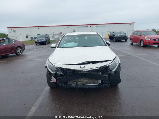 KIA Optima 2017 5XXGT4L36HG150417 Image 13
