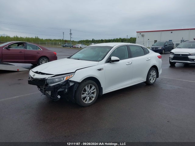 KIA Optima 2017 5XXGT4L36HG150417 Image 2