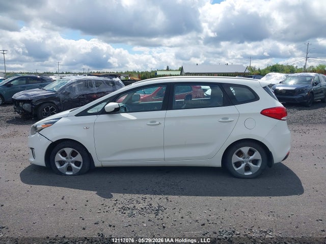 Продаж на аукціоні авто 2016 Kia Rondo, vin: KNAHT8A33G7134274, номер лоту: 12117076