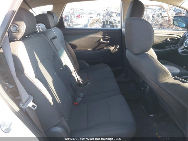 Продаж на аукціоні авто 2016 Kia Rondo, vin: KNAHT8A33G7134274, номер лоту: 12117076