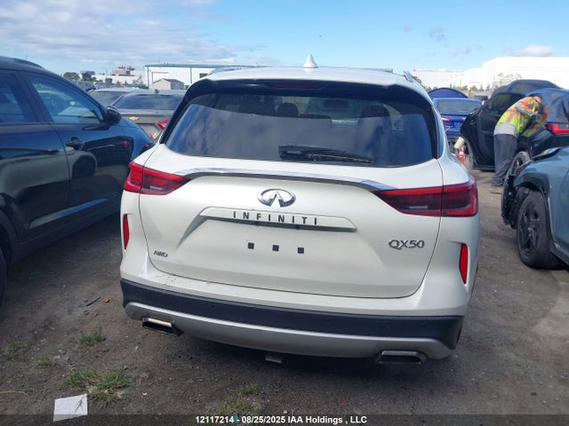 3PCAJ5M31KF109042 Infiniti QX50