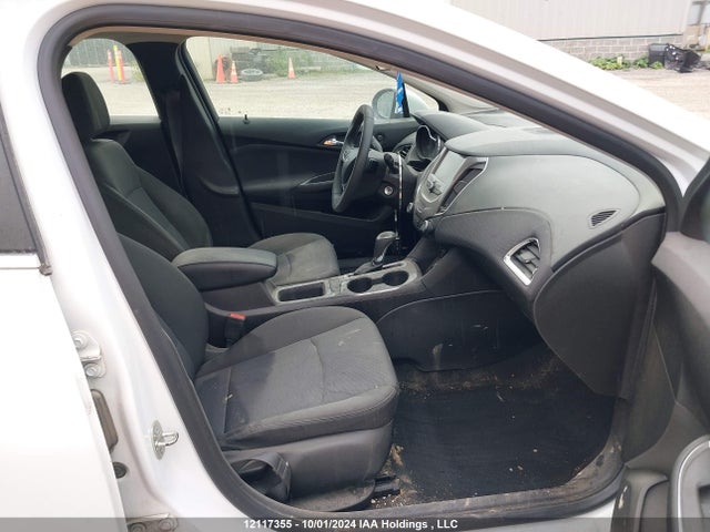 1G1BE5SM2J7156257 Chevrolet Cruze