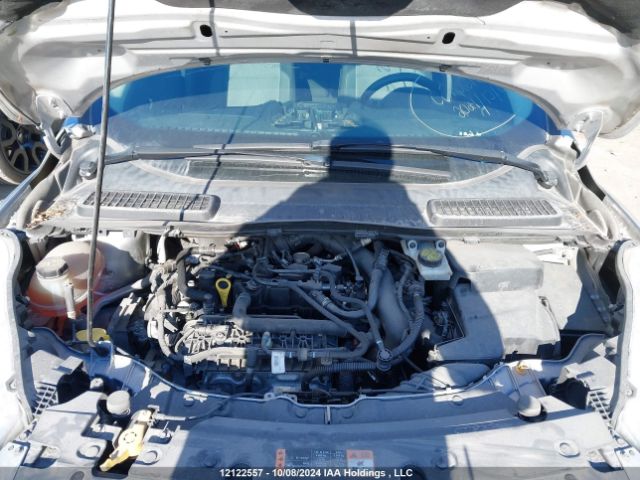1FMCU0GD8HUA16747 Ford ESCAPE SE