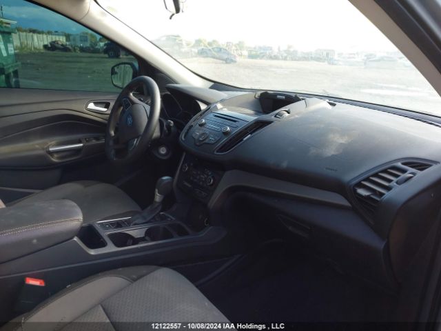 1FMCU0GD8HUA16747 Ford ESCAPE SE
