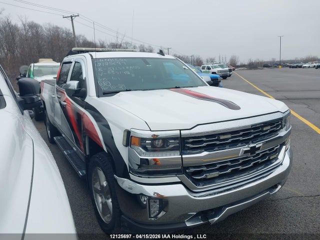 12125697 :رقم المزاد ، 3GCUKSEC8JG559142 vin ، 2018 Chevrolet Silverado 1500 مزاد بيع