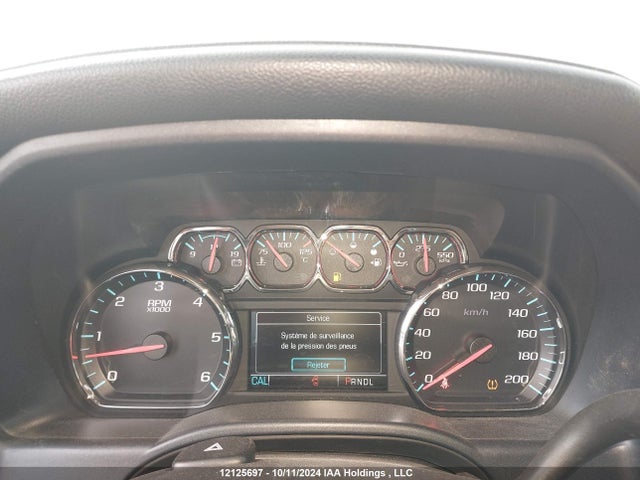 12125697 :رقم المزاد ، 3GCUKSEC8JG559142 vin ، 2018 Chevrolet Silverado 1500 مزاد بيع
