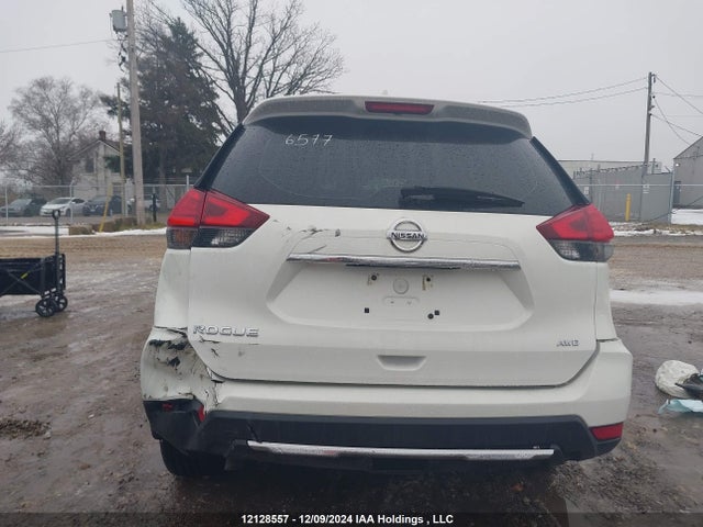 Nissan Rogue 2017 5N1AT2MV0HC816158 Image 17