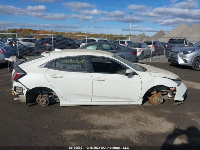 2017 Honda Civic Hatchback მანქანა იყიდება აუქციონზე, vin: SHHFK7G26HU303171, აუქციონის ნომერი: 12130589