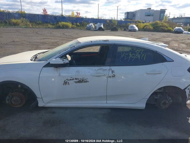 2017 Honda Civic Hatchback მანქანა იყიდება აუქციონზე, vin: SHHFK7G26HU303171, აუქციონის ნომერი: 12130589