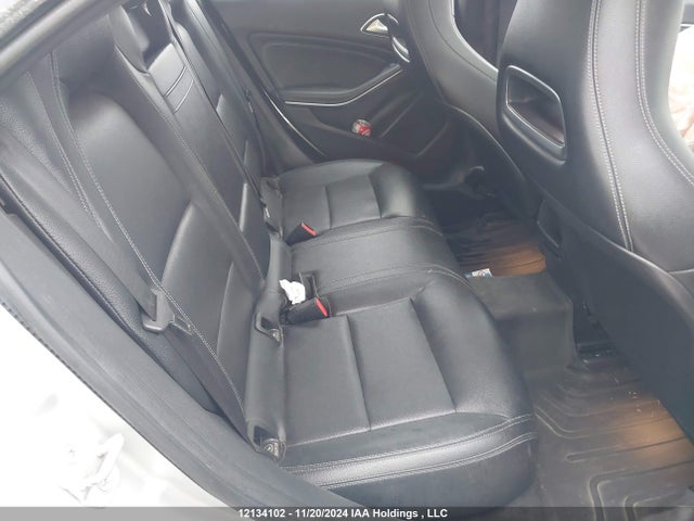 WDDSJ4GB5JN509094 Mercedes-Benz CLA-Class