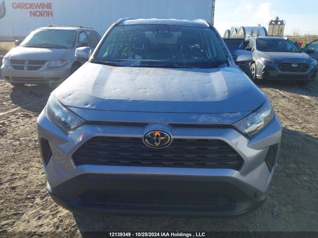 2T3B1RFV0LW109359 Toyota RAV4 LE