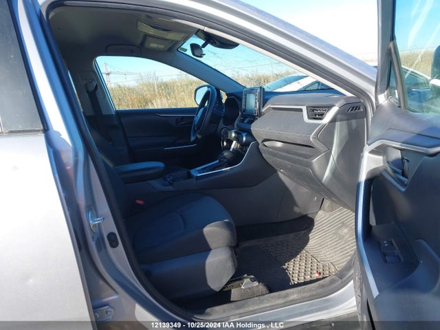 2T3B1RFV0LW109359 Toyota RAV4 LE
