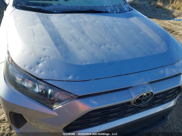 2T3B1RFV0LW109359 Toyota RAV4 LE