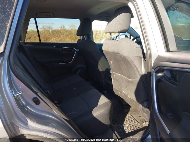 2T3B1RFV0LW109359 Toyota RAV4 LE