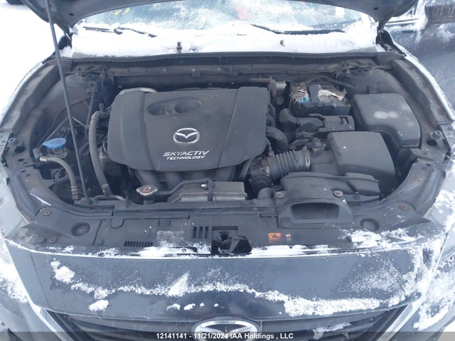 3MZBM1U77FM210026 Mazda pe