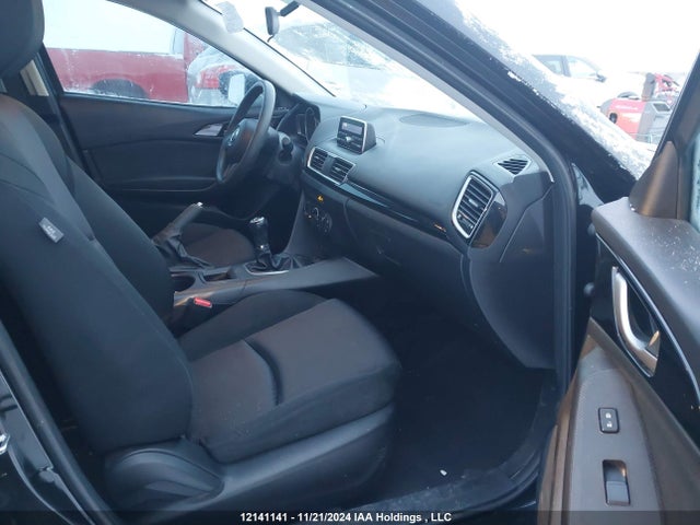 3MZBM1U77FM210026 Mazda pe