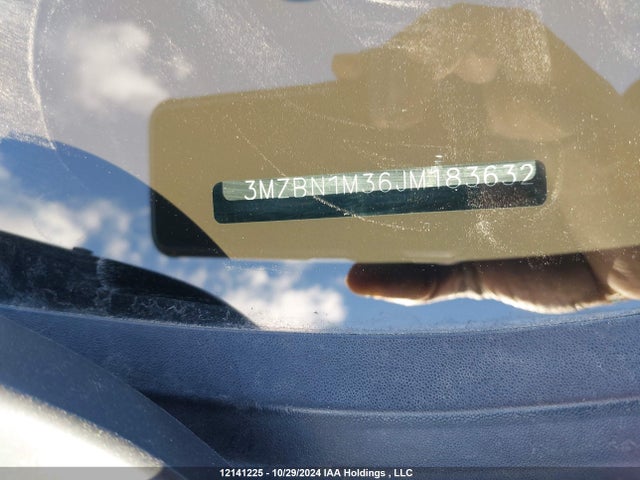 3MZBN1M36JM183632 Mazda py