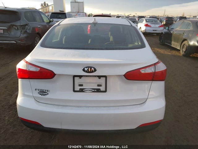 KIA 2014 2014 KNAFK4A68E5245554 Image 17