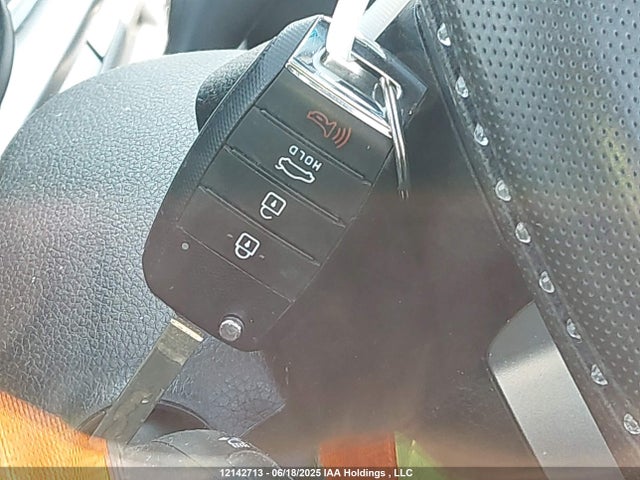 3KPA25AD1ME383165 KIA RIO 5-DOOR