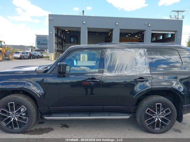 JTJTBCDX7R5003054 Lexus v35a-fts