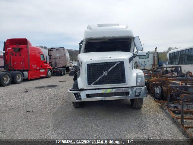 4V4NC9EH8JN888716 Volvo Volvo