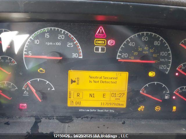 4V4NC9EH8JN888716 Volvo Volvo