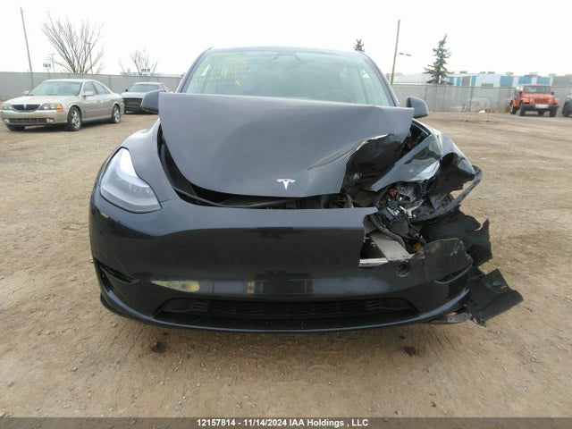 7SAYGAEE4RF040771 Tesla Model Y